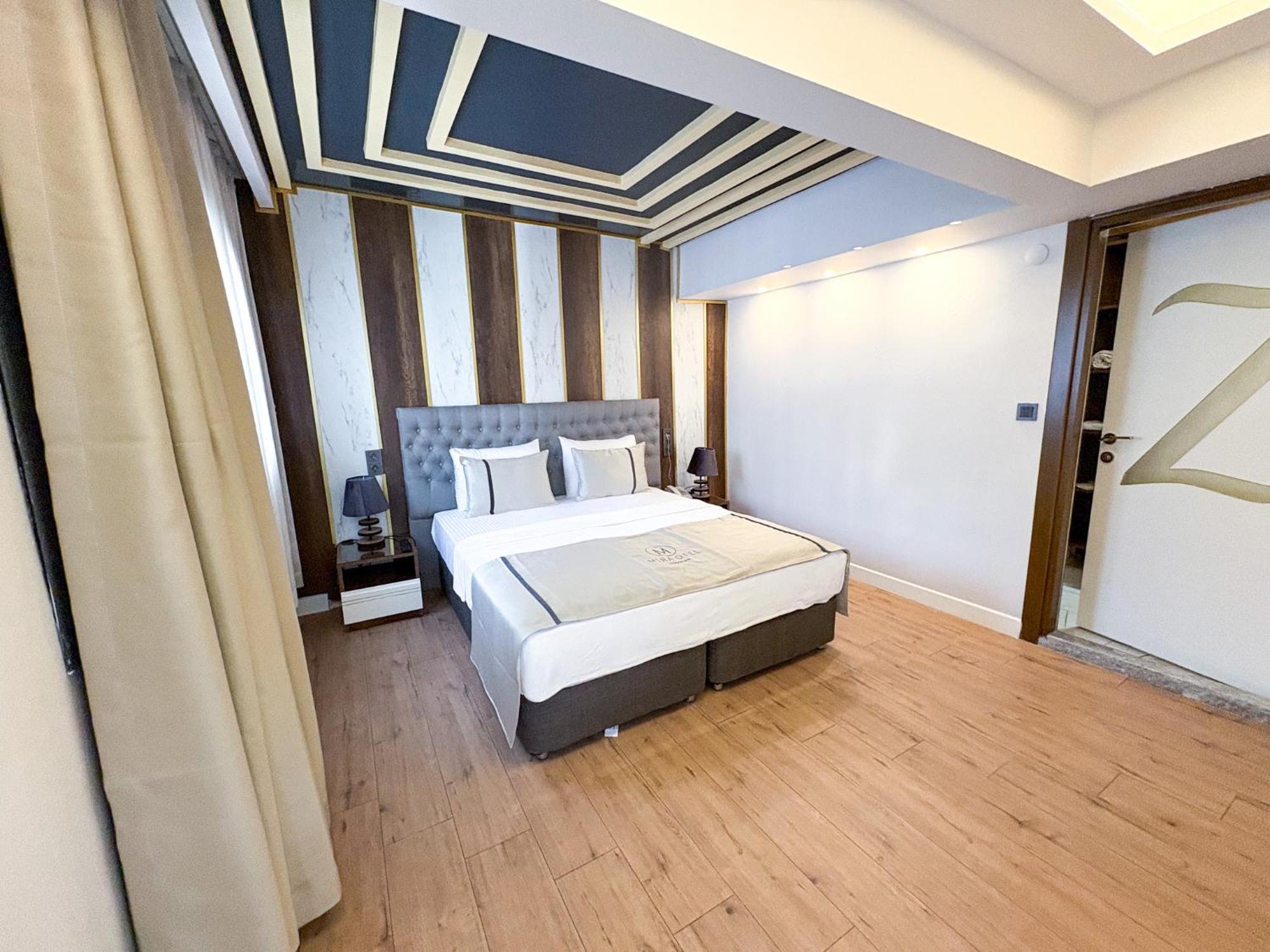 Deluxe Junior Suite