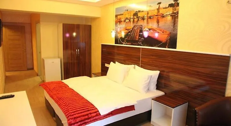 Lucid Hotel-1