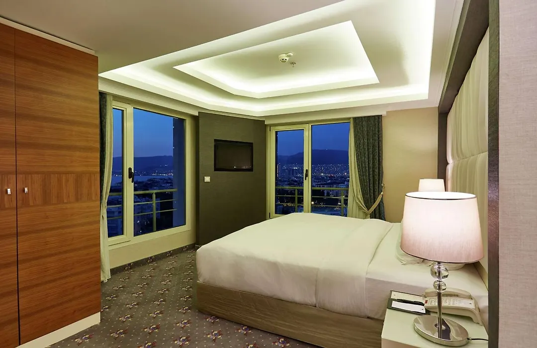 Doubletree By Hilton Izmir - Alsancak-1